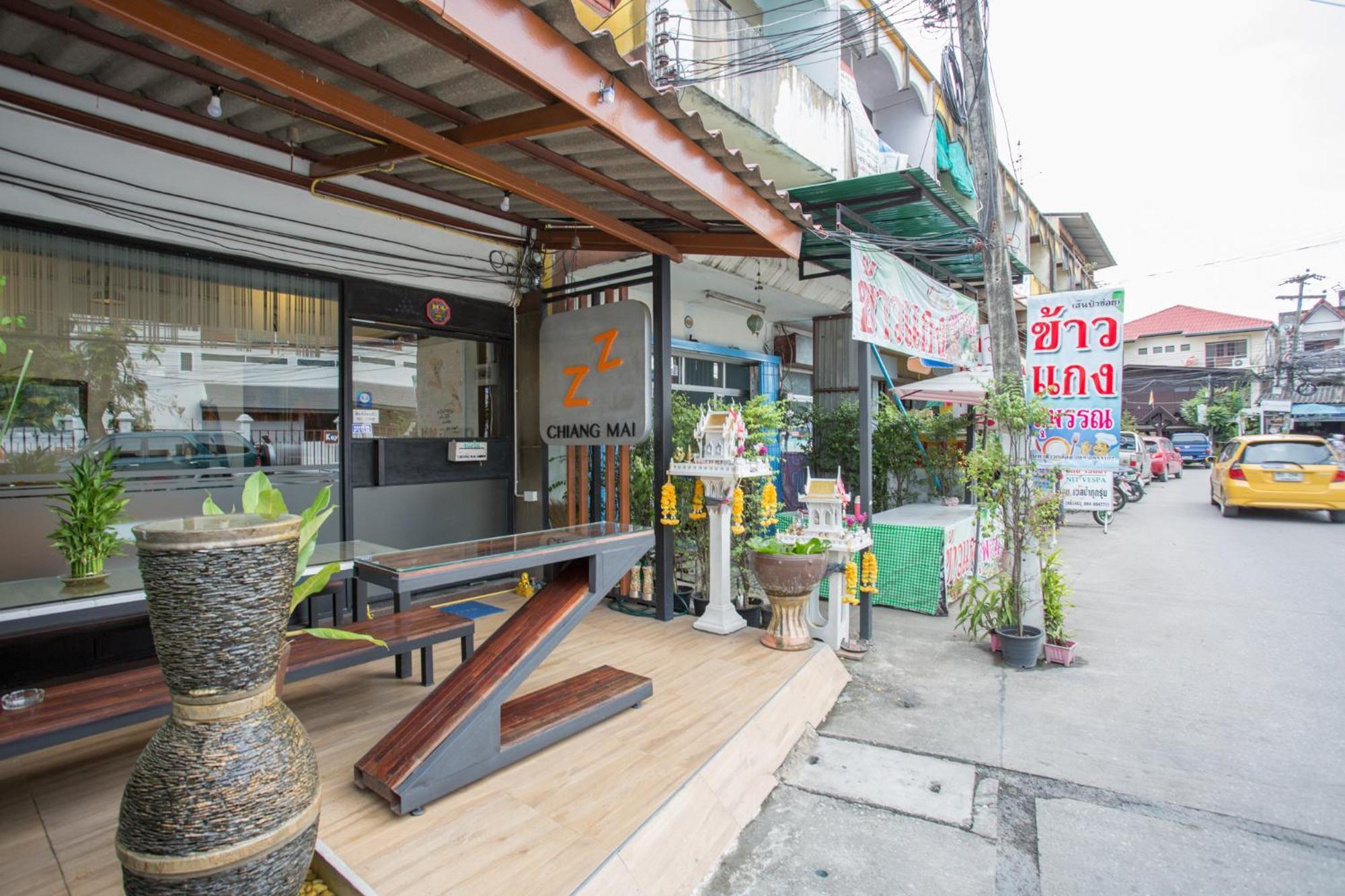 Zz Hostel Chiang Mai Exterior photo