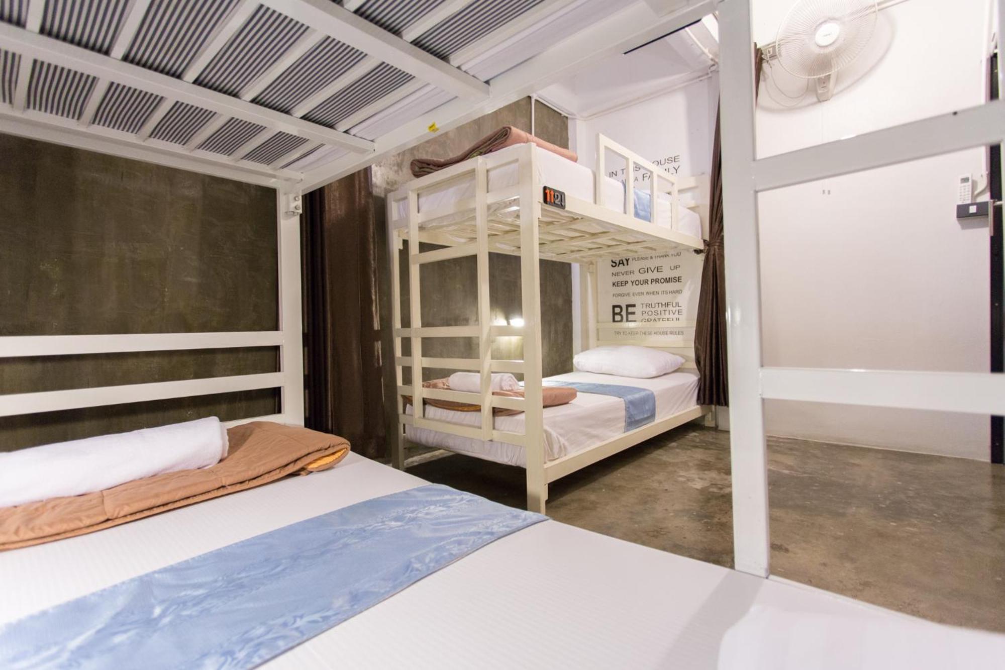 Zz Hostel Chiang Mai Exterior photo